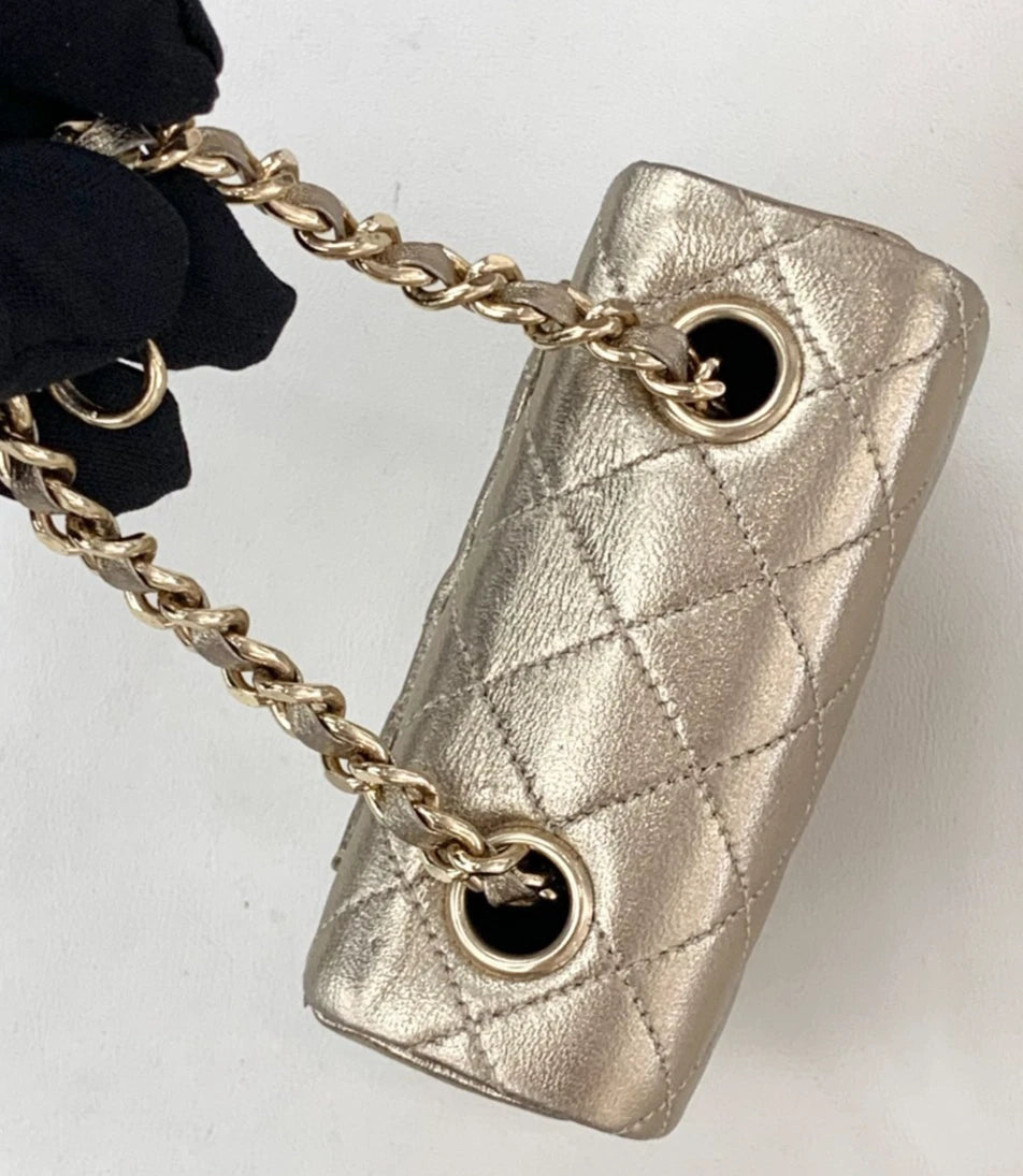 CHANEL Vintage Lambskin Gold Chain Shoulder Bag Women S