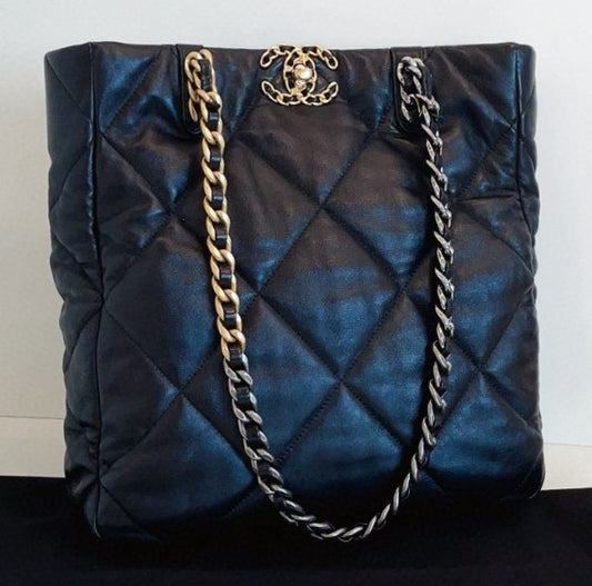Chanel 19Bag Shopping Tote Chain Shoulder Bag Diamond Black Gold Women Classic