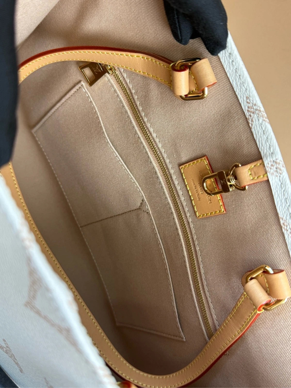 Louis Vuitton OnTheGo Medium Dune Tote Bag For Women