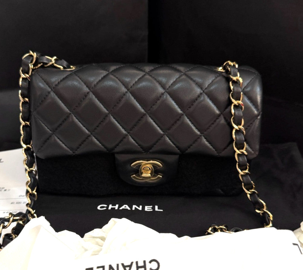 Chanel Classic Flap Mini Lambskin Chain Shoulder Bag Crossbody Black Gold Women