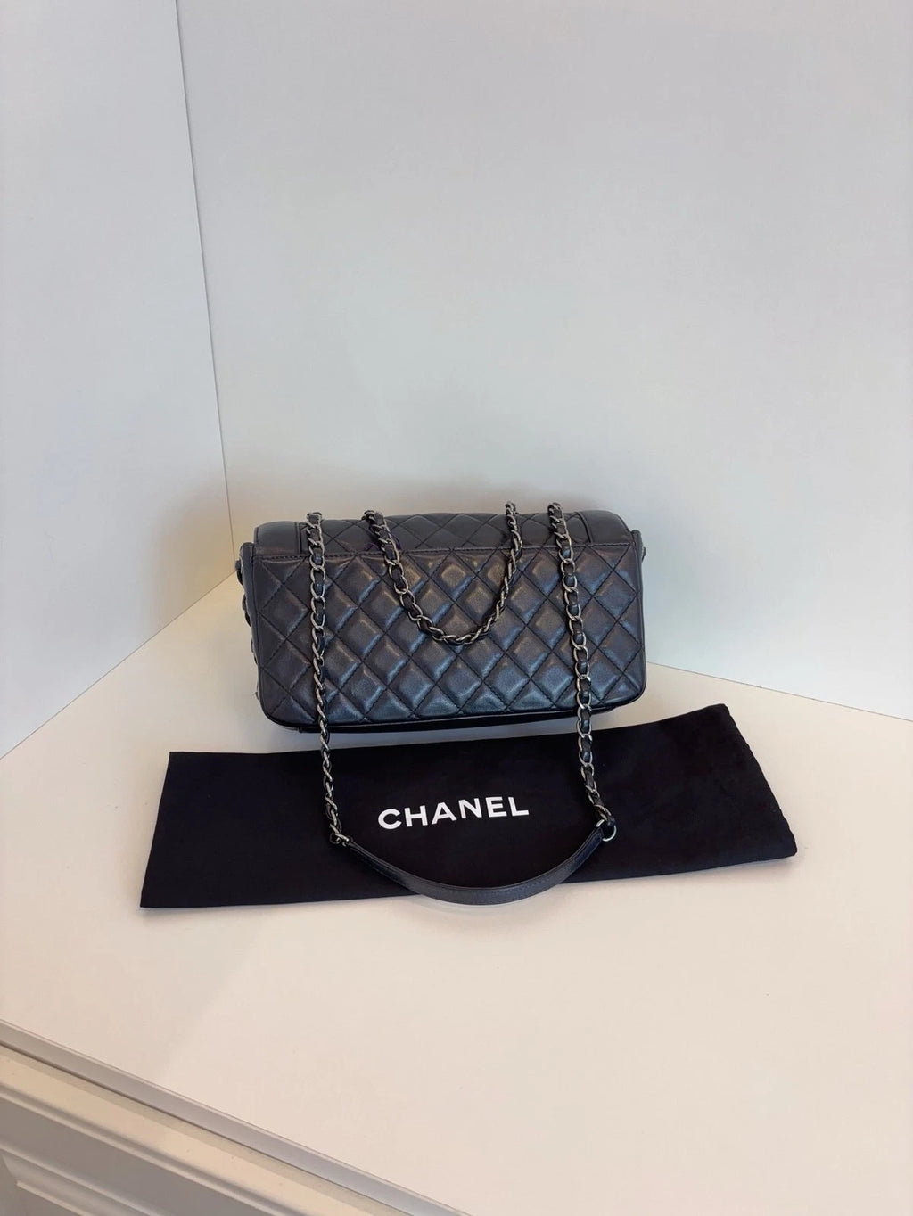 Chanel Le Cagole Flap Shoulder Bag Women's Handbag Black Leather Silver Chain