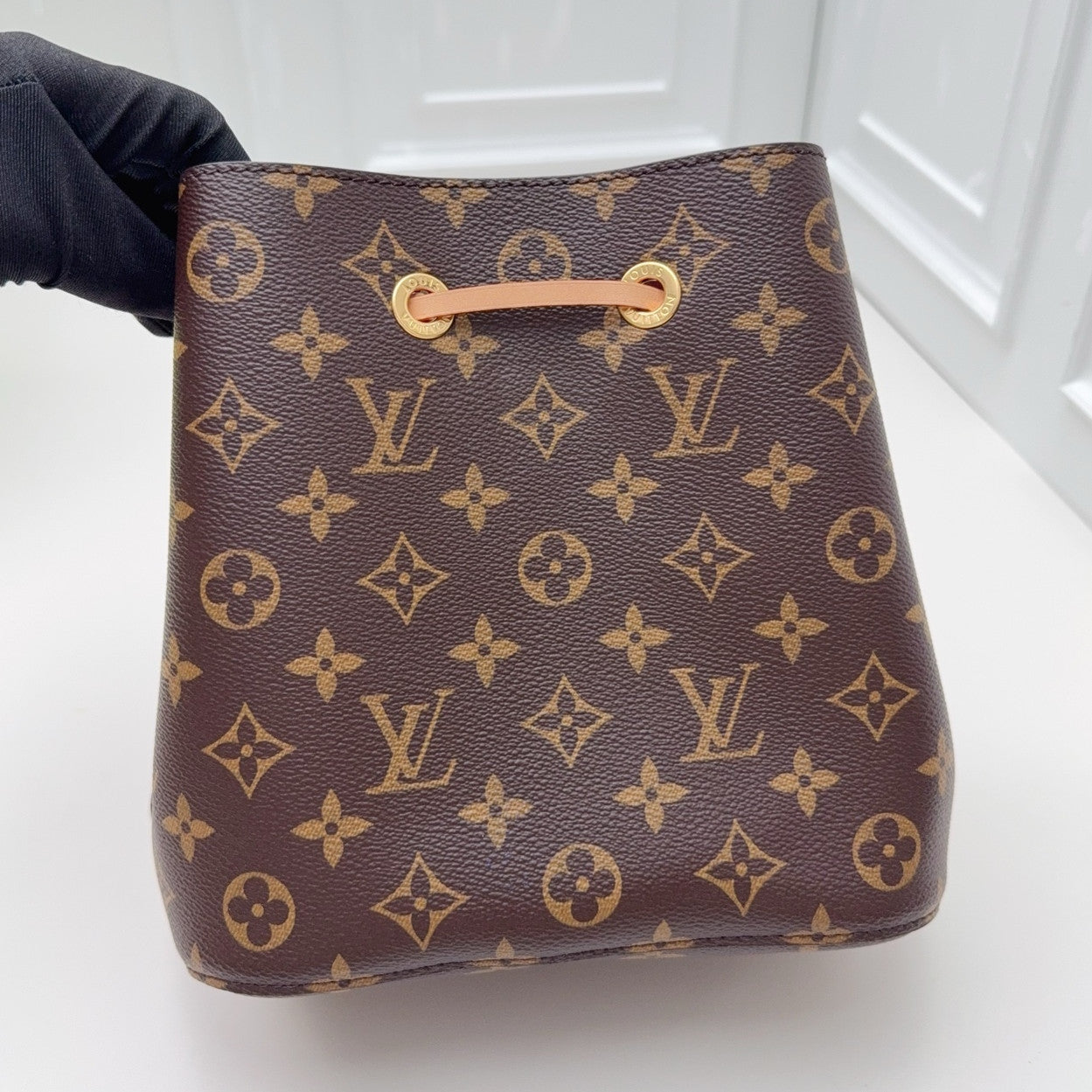 Louis Vuitton Monogram NeoNoe BB Bucket Bag - Women's Classic Handbag