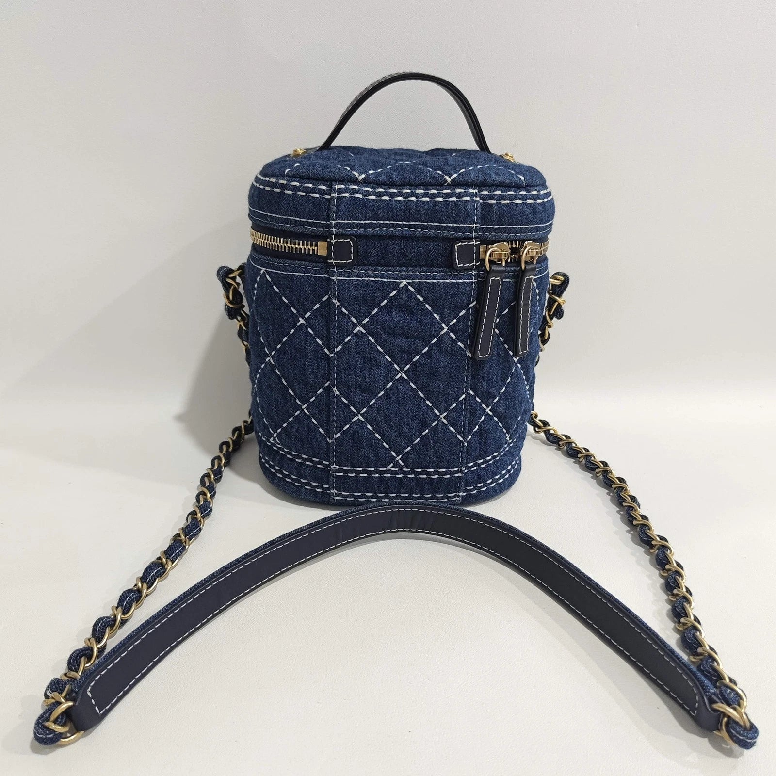 CHANEL Denim Topstitch Bucket Bag For Women