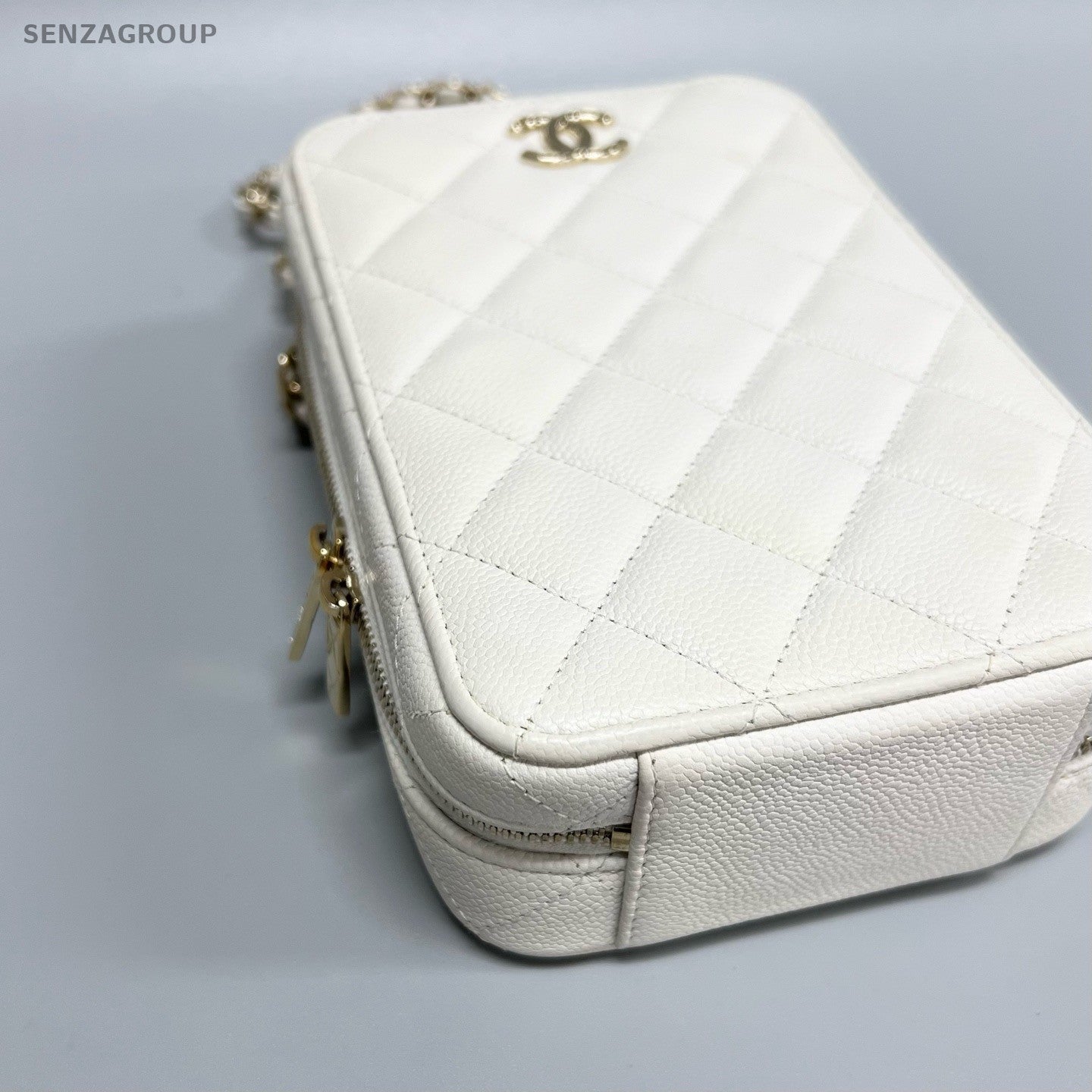 Chanel 22P Diamond Calfskin Chain Shoulder Bag Crossbody White Women Classic