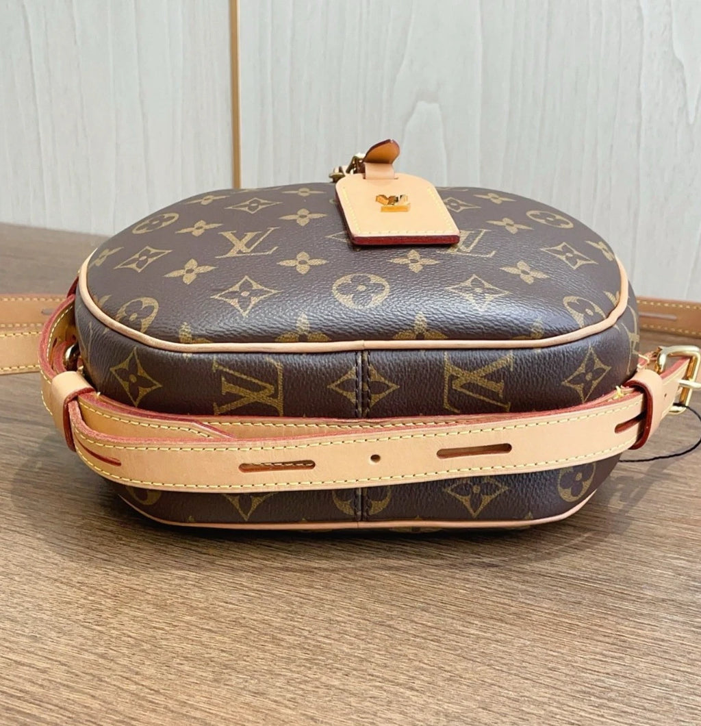 Louis Vuitton Boite Chapeau Souple Monogram GM Shoulder Bag Crossbody Bag Women