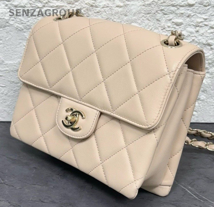 Chanel Diamond Calfskin Chain Shoulder Bag Crossbody Beige Gold Women Classic