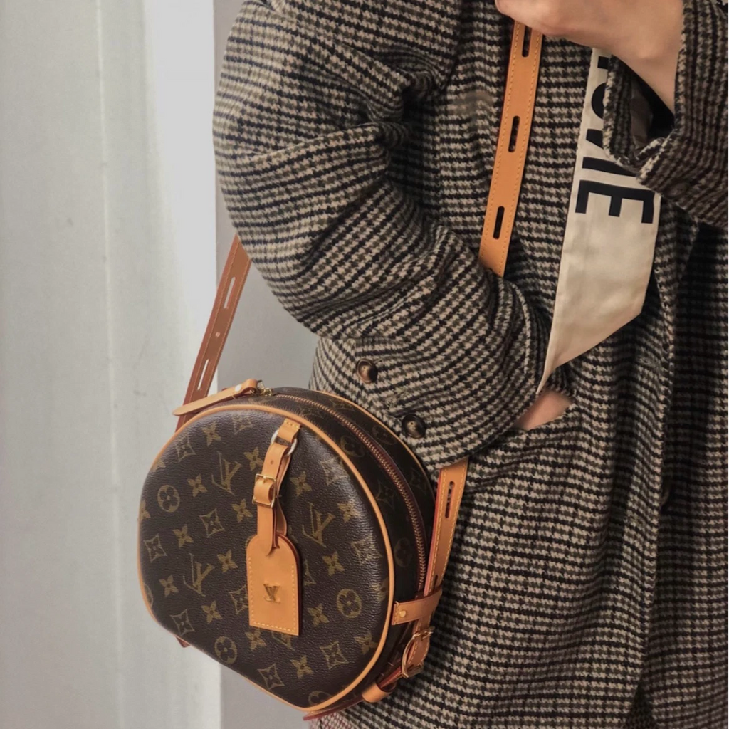 Louis Vuitton Boite Chapeau Souple MM Monogram Shoulder Crossbody Brown