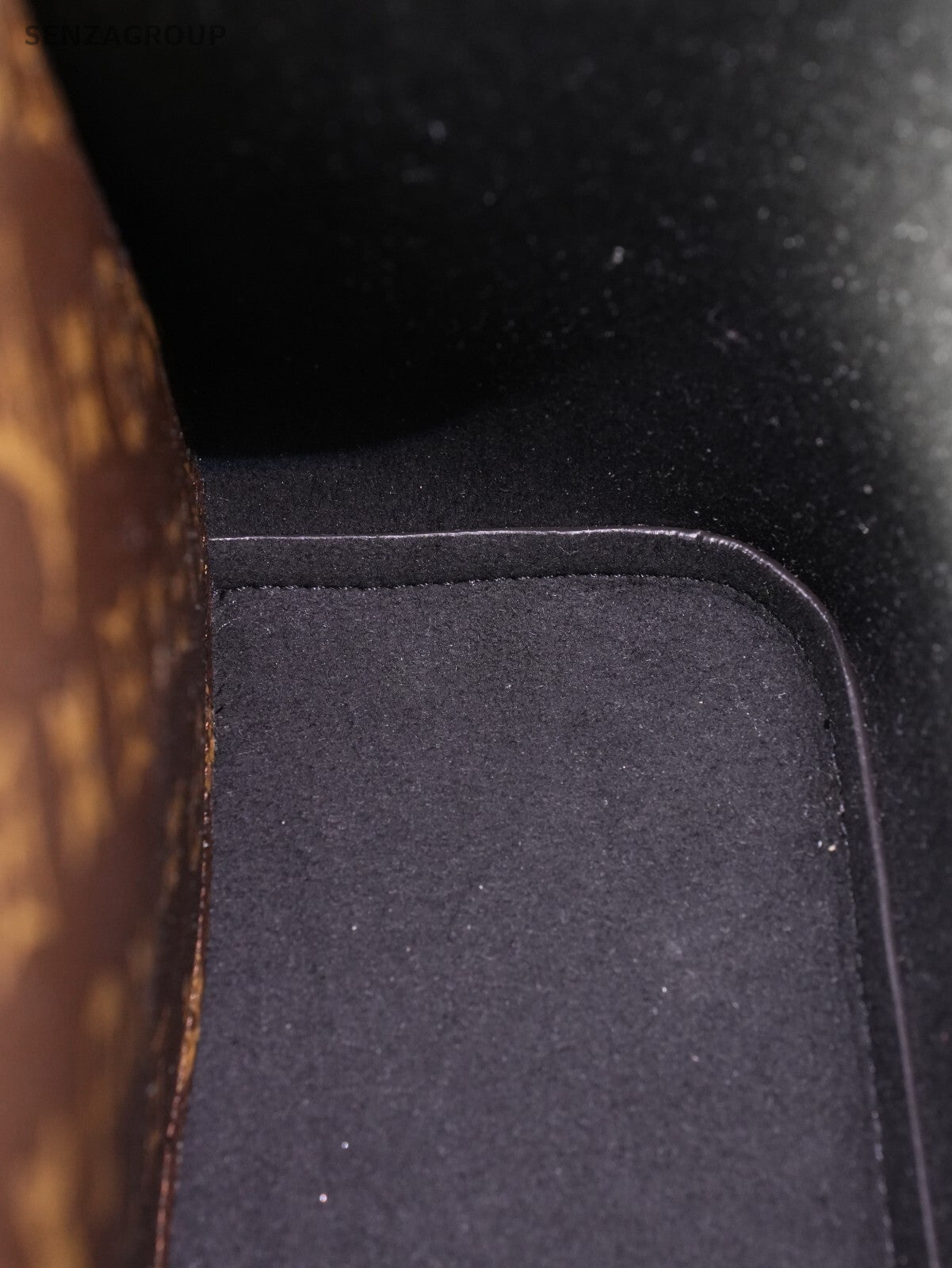 LOUIS VUITTON NEONOE Black MONOGRAM CANVAS BUCKET BAG M44022