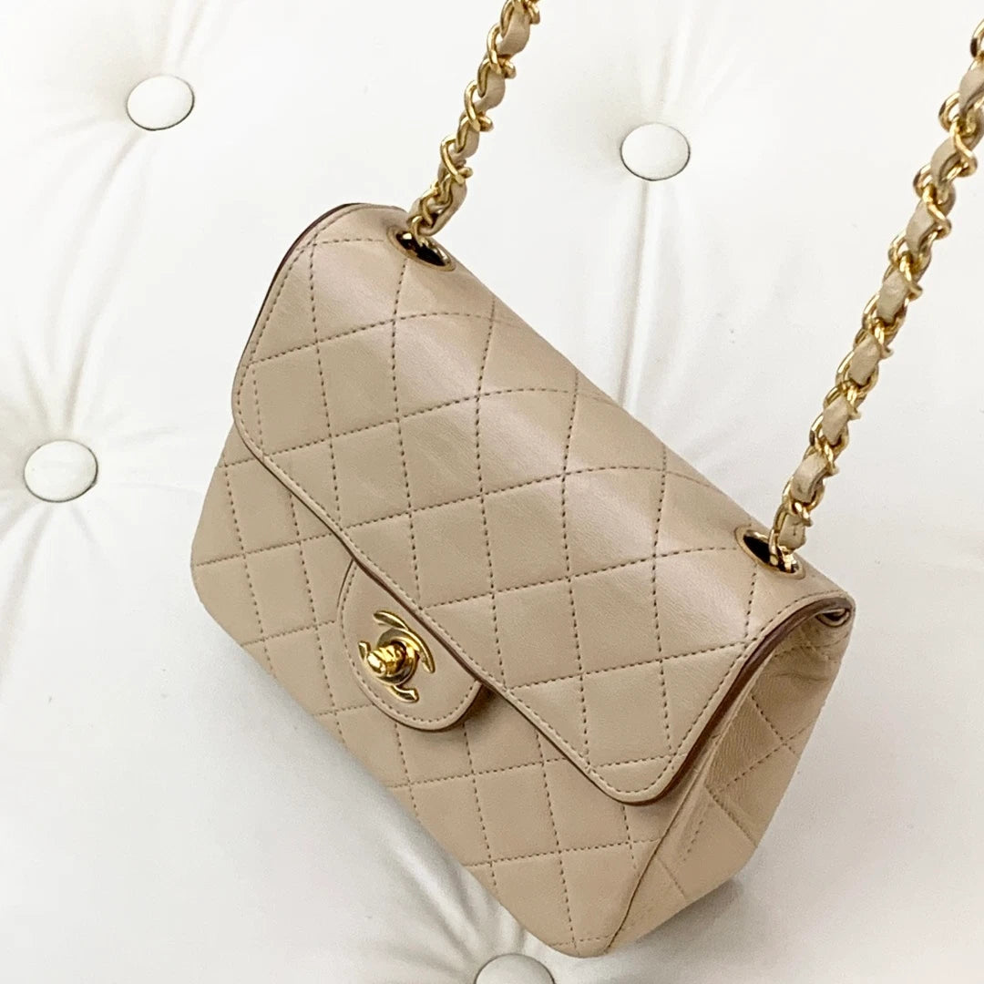 Chanel Vintage Chain Lambskin Shoulder Crossbody Bag Beige Women S
