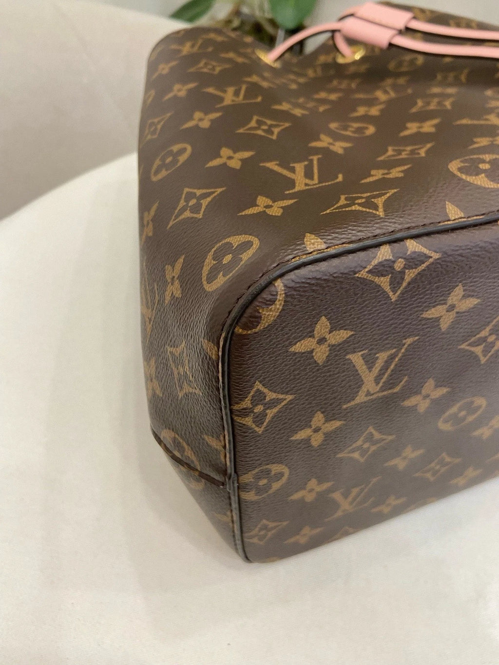Louis Vuitton Noe Monogram Bucket Shoulder Crossbody Brown Pink Gold Women