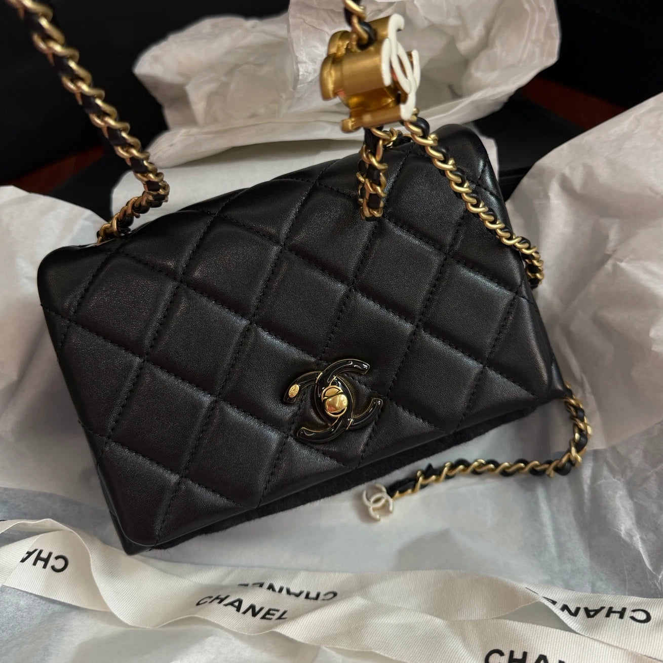Chanel Lambskin Chain Shoulder Bag Crossbody Black Gold Diamond Excellent