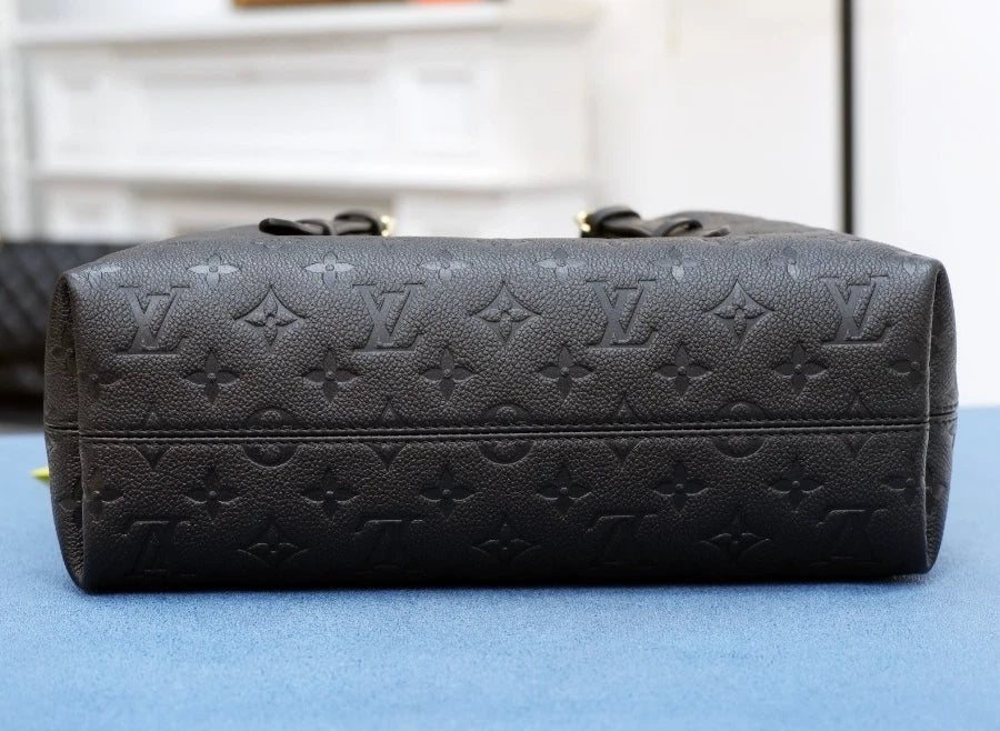 Louis Vuitton Monogram Empreinte Excellent