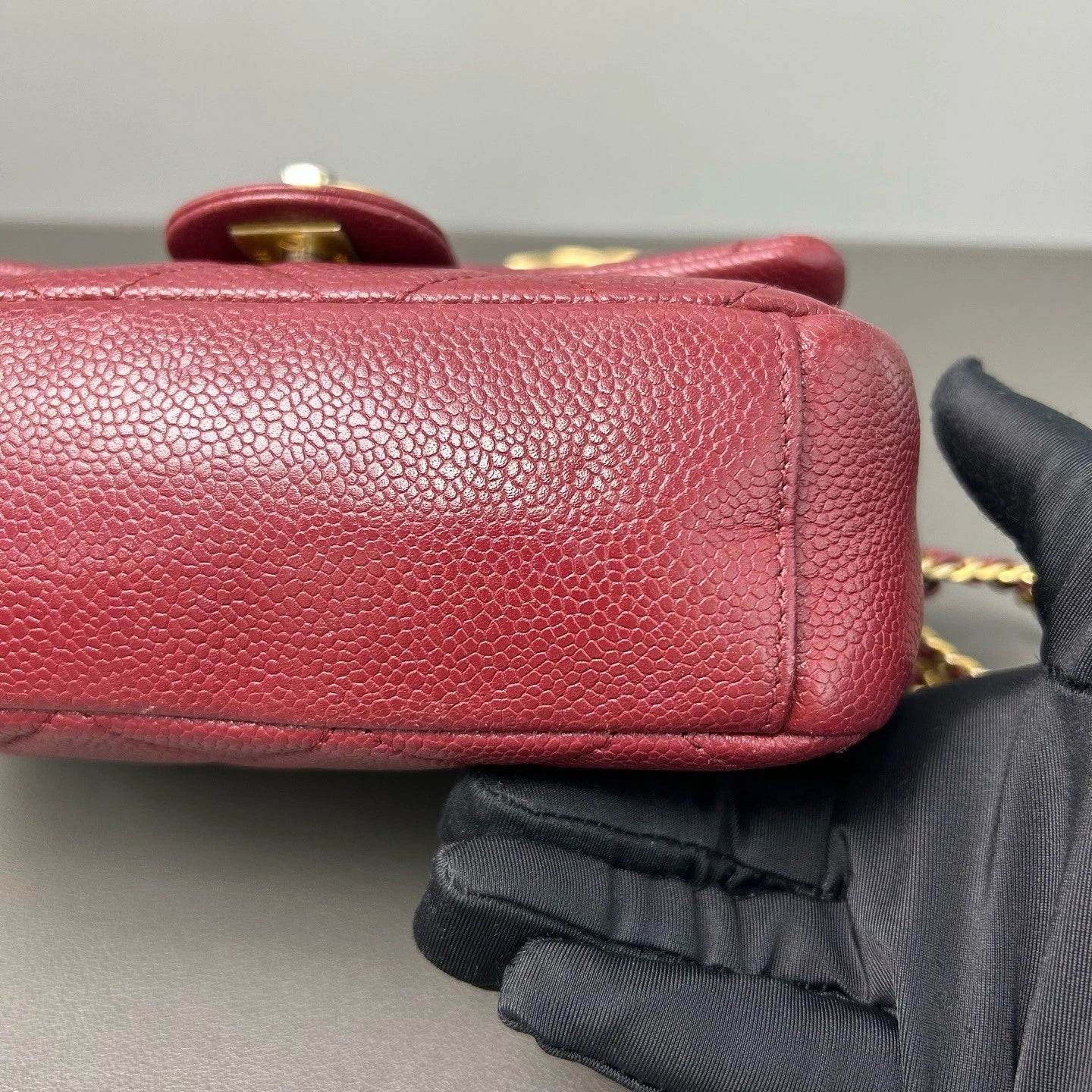 CHANEL Women Burgundy Leather Mini Square Chain Crossbody Chip Version