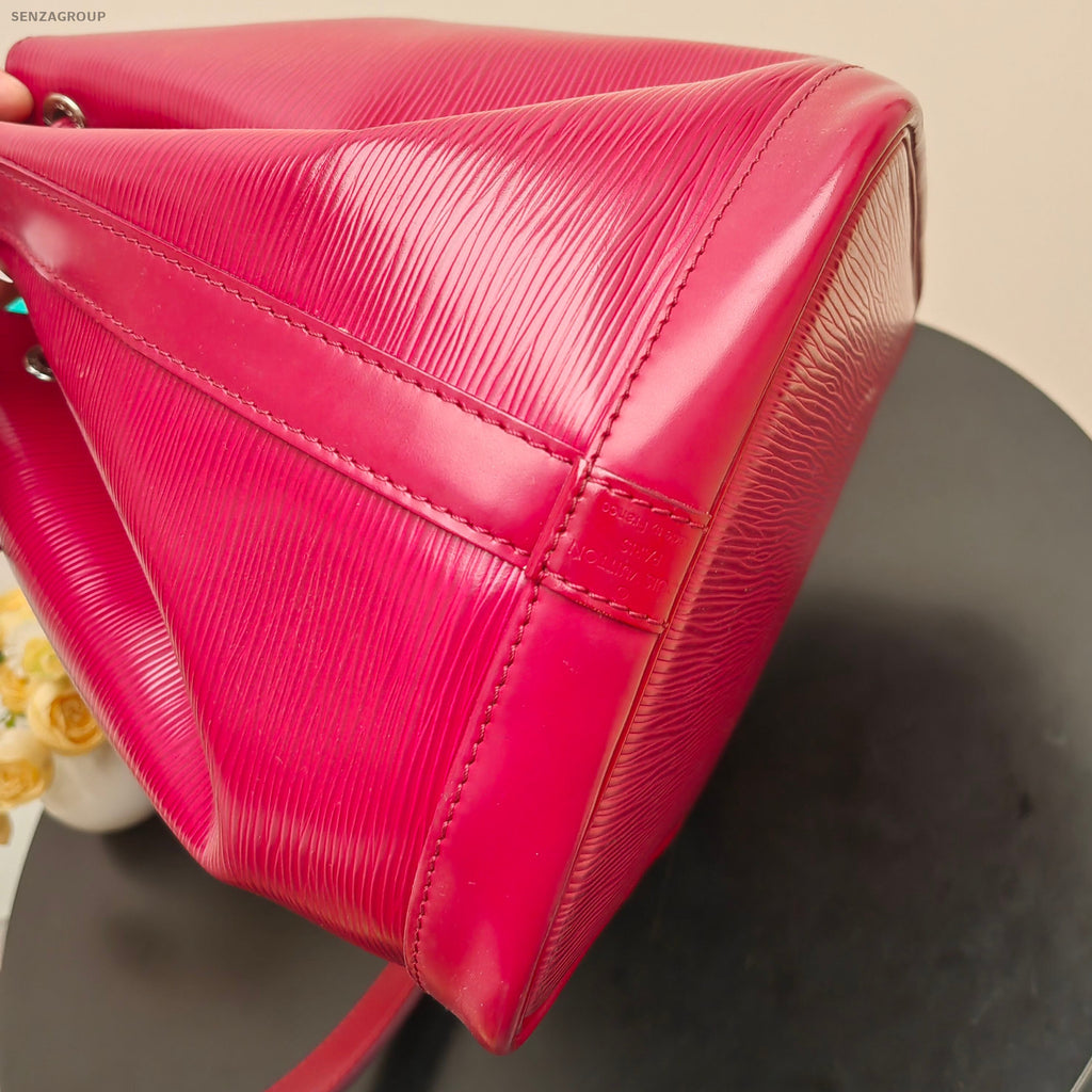 Louis Vuitton Monogram Bucket Bag Red Silver Drawstring Vintage Shoulder Bag