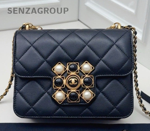 Chanel Calfskin Diamond Pattern Chain Shoulder Bag Crossbody Black Gold Women