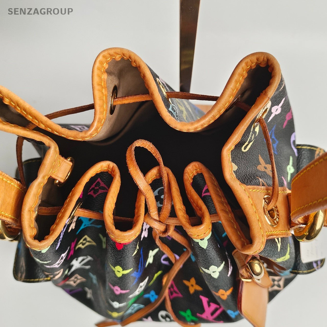SJ0001 LV bucket multicolor