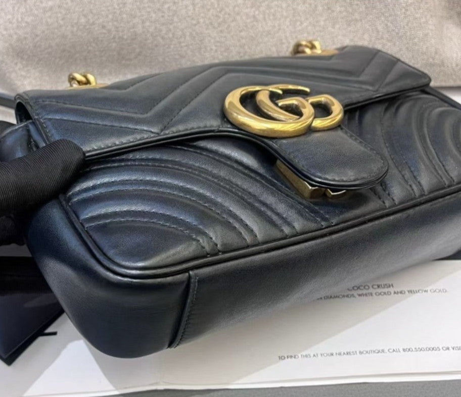 Gucci Marmont22 PM Chain Shoulder Bag Crossbody Black Gold Women Classic