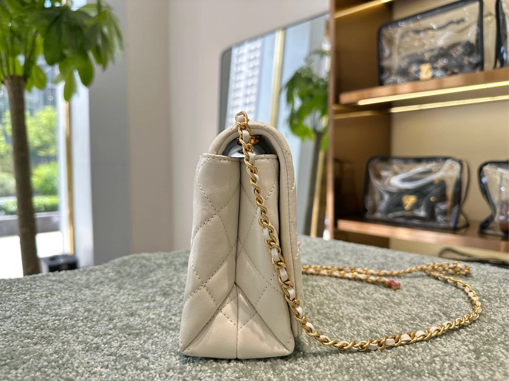 CHANEL Enamel Leather Double C Flap Shoulder Bag For Women