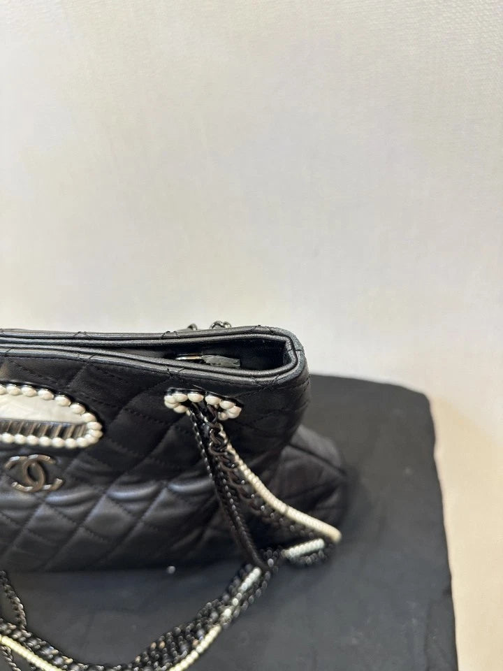 Pre-owned CHANEL 23A Westminster 31 Black Tote Bag For Women