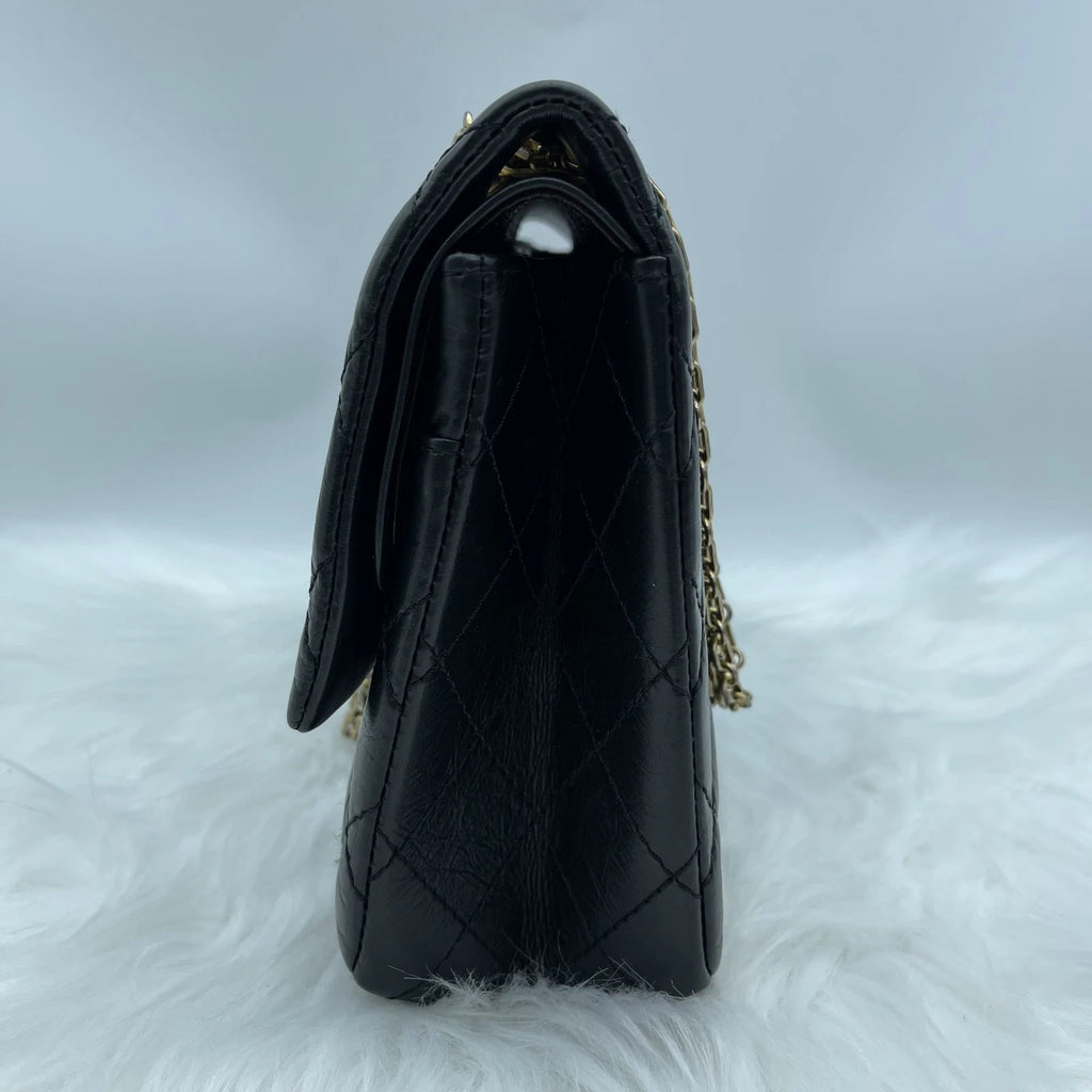 CHANEL Pre-owned Black Gold Chain Shoulder Crossbody Bag For Women