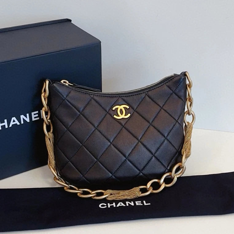 Chanel Hobo Chain Shoulder Bag Black Gold Used Women Classic Fashion