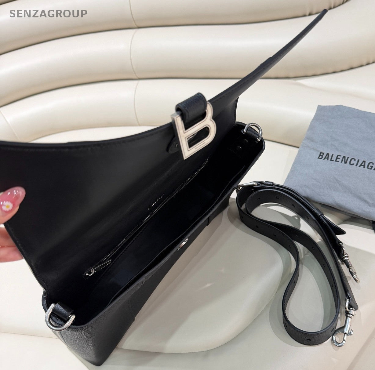 Balenciaga DownTown All leather Shoulder bag Black Silver Classic