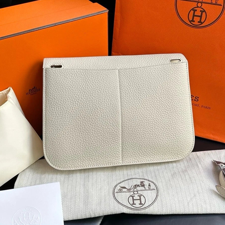 Excellent Condition Hermes Halzan 2Way White Handbag Crossbody Silver Hardware