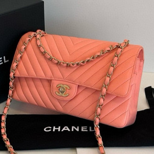 Chanel Classic Flap MM Chain Shoulder Bag Crossbody Pink Gold Chevron Fashion