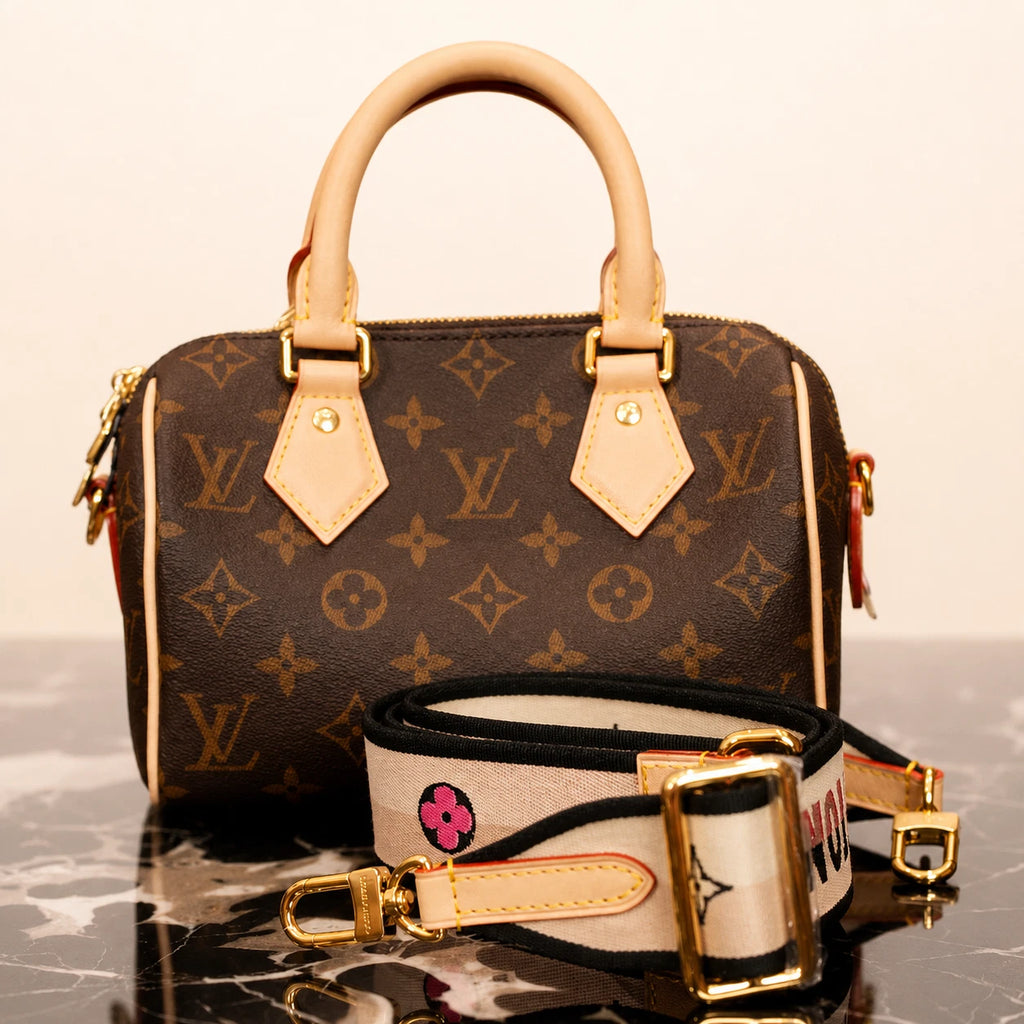 Louis Vuitton Speedy20 Bandouliere Monogram Canvas Handbag Almost Brand NEW