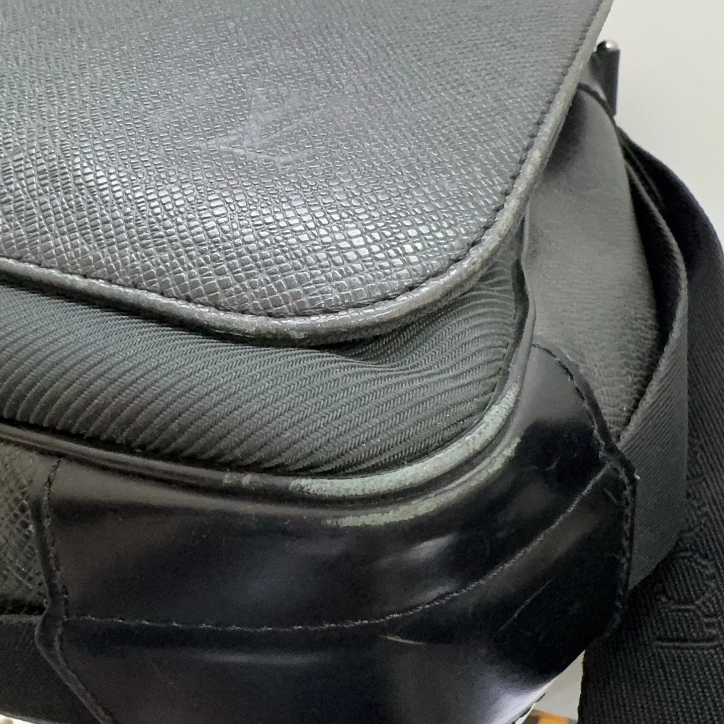Louis Vuitton Canvas Leather Shoulder Crossbody Bag For Women