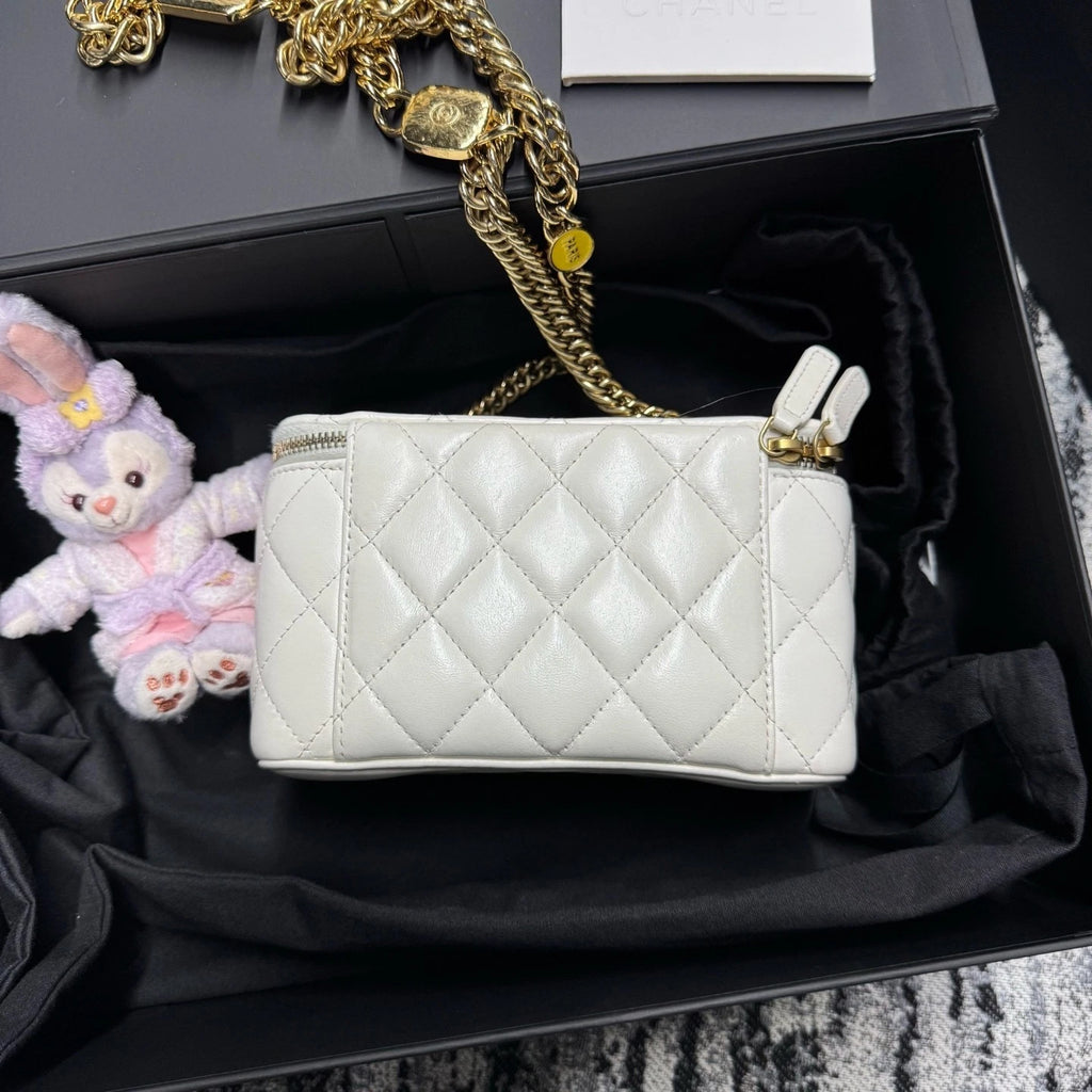 CHANEL Enamel Chain White Gold Vanity Clutch Bag For Women