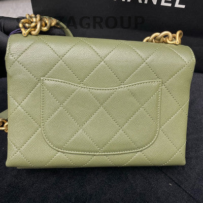 Chanel Quilted Chain Shoulder Crossbody Bag Green Gold Women's Classic
