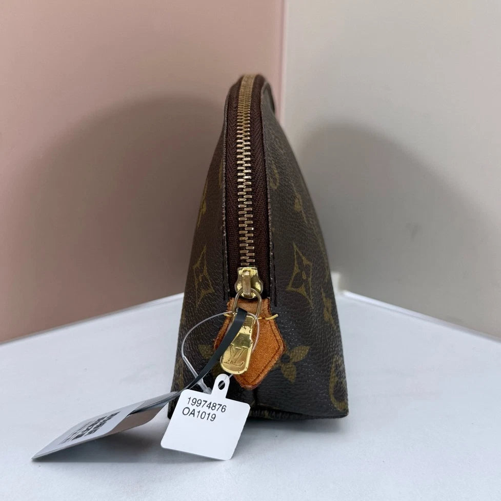 Louis Vuitton Cosmetic Pouch Monogram Clutch Brown Gold Women Classic