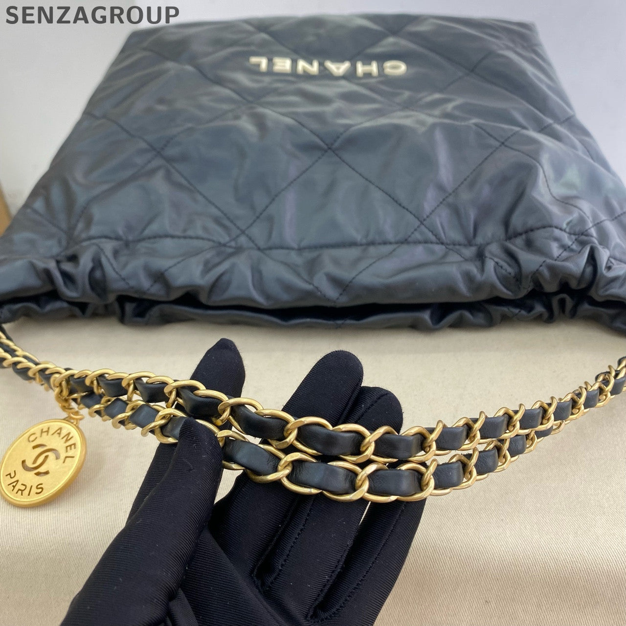 Chanel Black Gold Medium 22 Bag Chain Shoulder Bag Quilted Classic