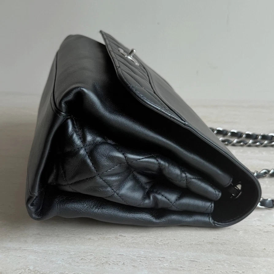Chanel Diamond Calfskin Leather Flap Chain Shoulder Bag Silver Hardware