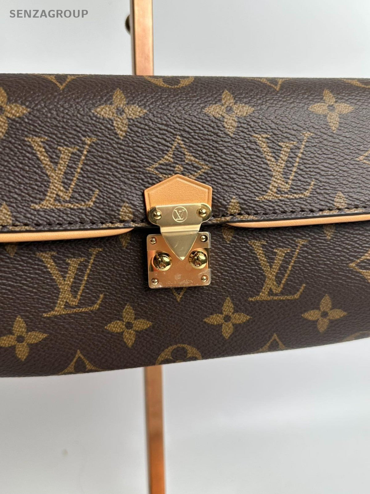 SJ0001  Louis Vuitton Pochette Camille