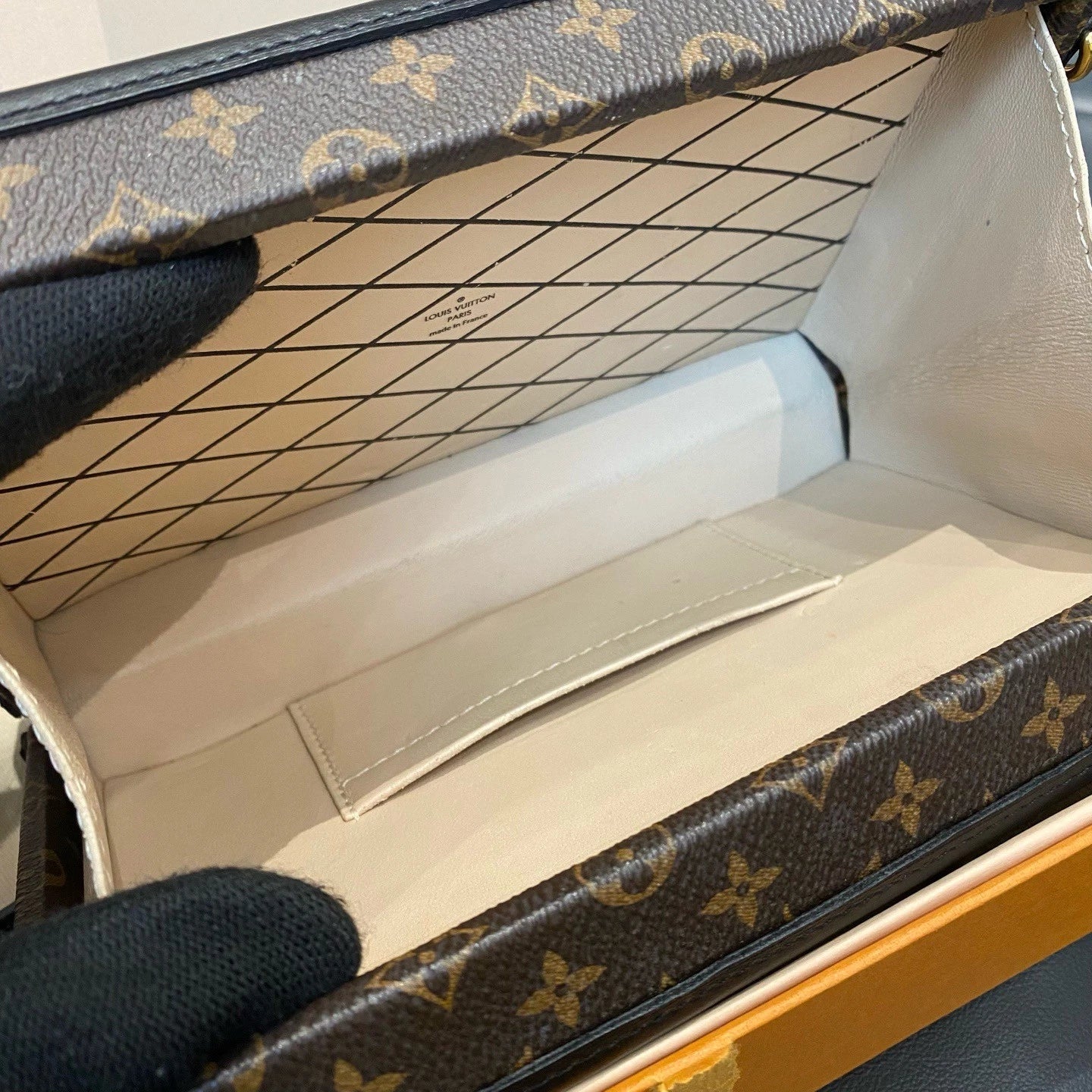 Louis Vuitton Pettie Malle Monogram Shoulder Crossbody Brown Gold Women Classic