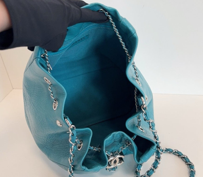 Chanel Diamond Drawstring Bucket Chain Shoulder Bag Crossbody Green Silver Women