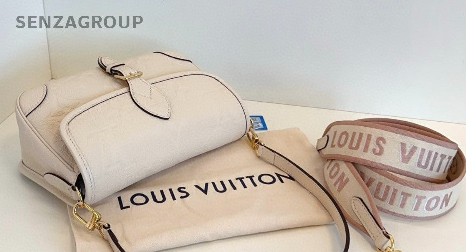 Louis Vuitton Diane baguette Monogram Shoulder Bag White Almost Brand New