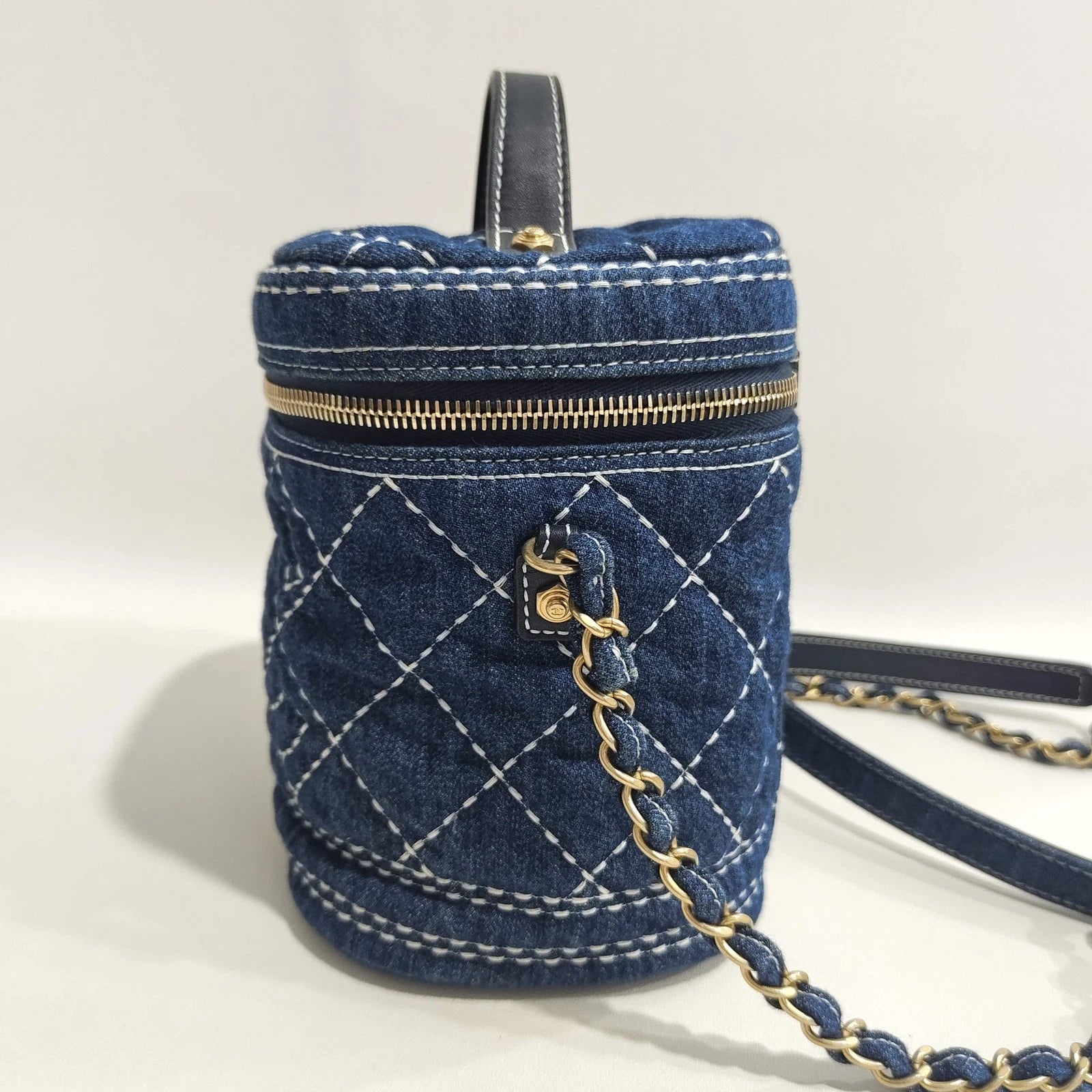 CHANEL Denim Topstitch Bucket Bag For Women