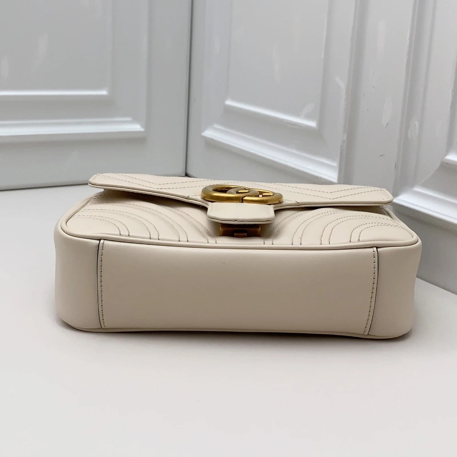 Gucci Marmont22 Chain Shoulder Bag Crossbody White Gold Women Classic