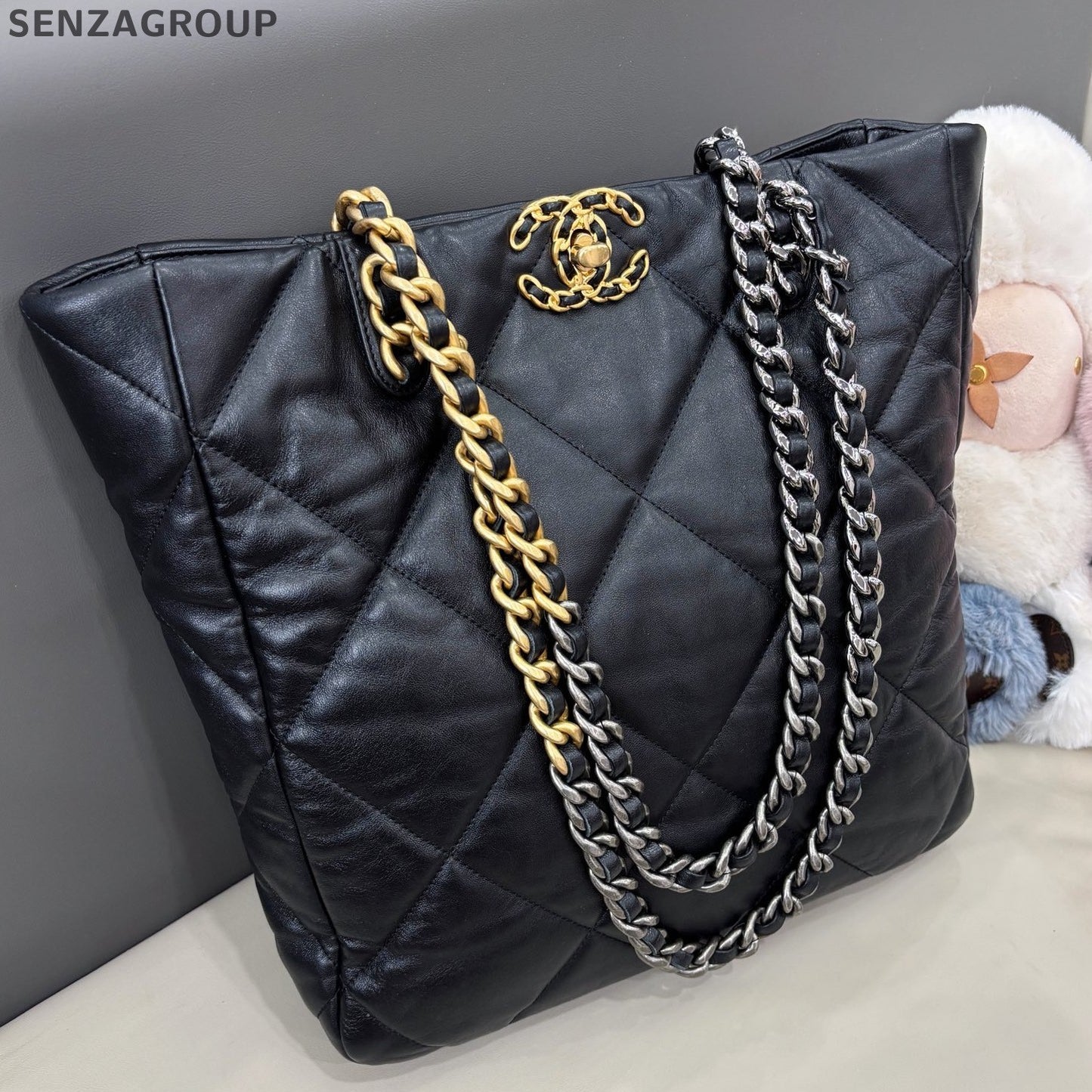 Chanel 19Bag Tote Chain Shoulder Bag Black Gold Diamond Women Classic