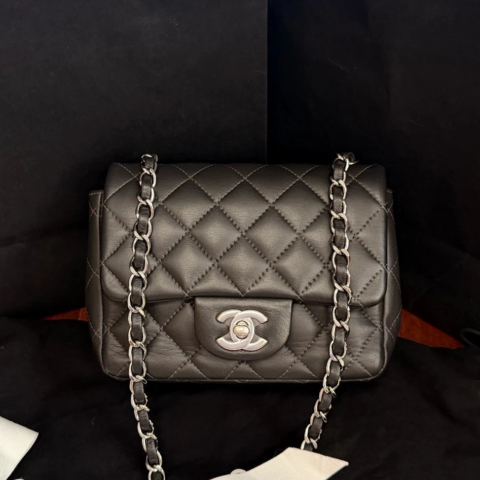 Chanel Classic Flap Lambskin Chain Crossbody Gray Silver Diamond Women Fashion