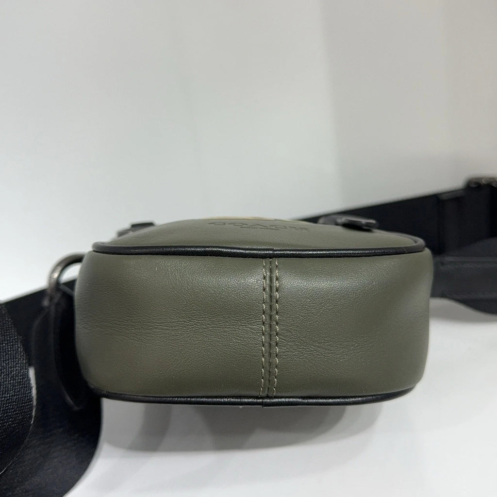 Coach Disney Snow White Skull Green Calfskin Crossbody Phone Bag Women