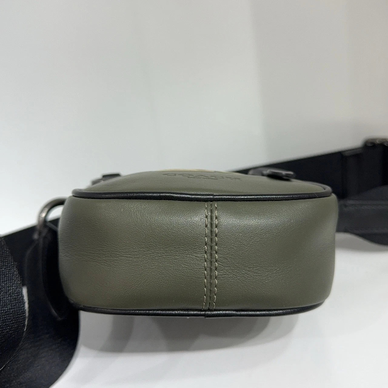 Coach Disney Snow White Skull Green Calfskin Crossbody Phone Bag Women
