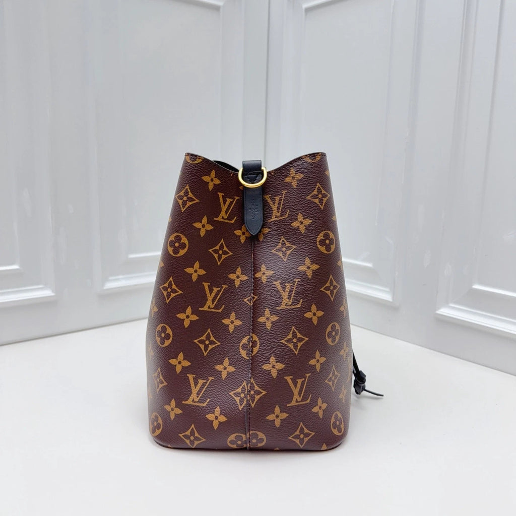 Louis Vuitton NeoNoe Monogram Brown Crossbody Excellent