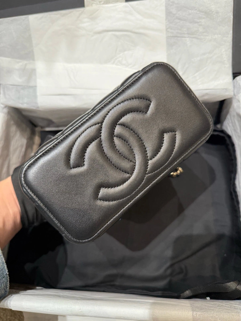 CHANEL New 2025 Chip Lambskin Top Handle Long Box Bag For Women
