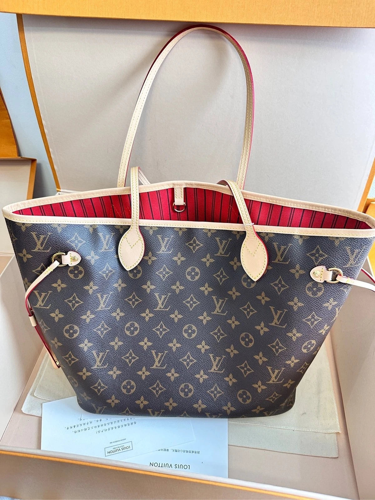 Louis Vuitton Neverfull Canvas Tote Bag Excellent