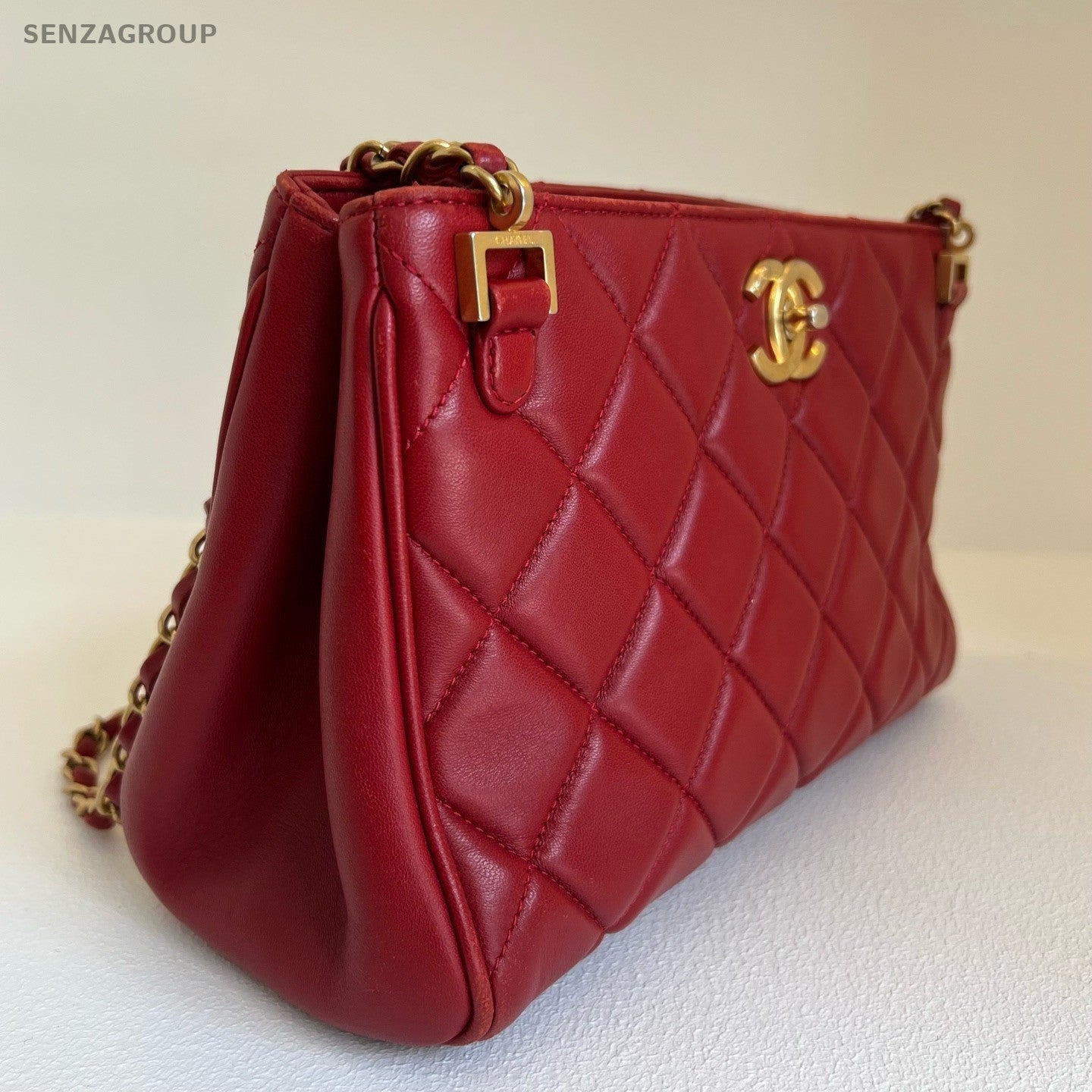 CHANEL Tote Diamond Pattern Chain Shoulder bag Red Gold Women