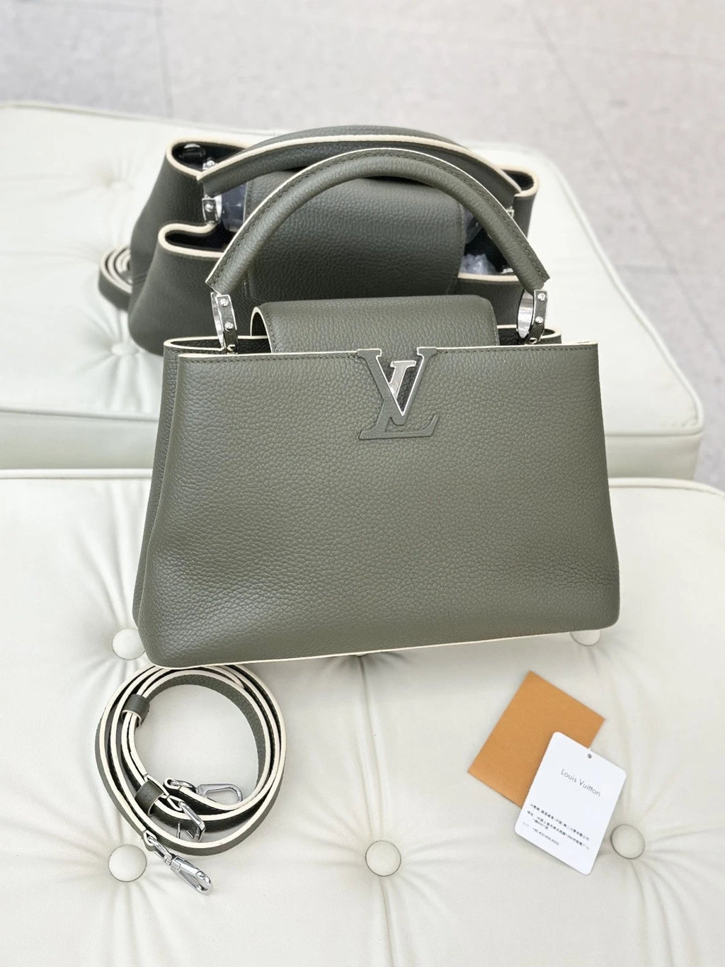 Louis Vuitton Capucines MM Calfskin Top Handle Crossbody Bag Green Women S